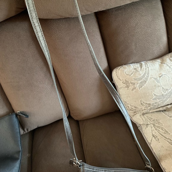 Tommy Hilfiger bag - Picture 2 of 5